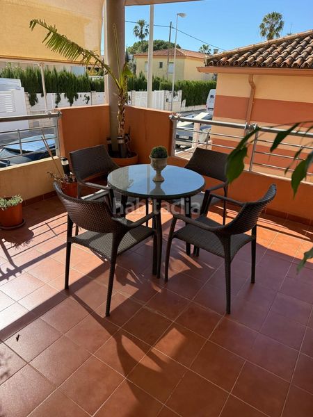 Foto aef27ae6-b9be-4608-bc5d-0bfd4a6aab79. Casa adossada a Chilches