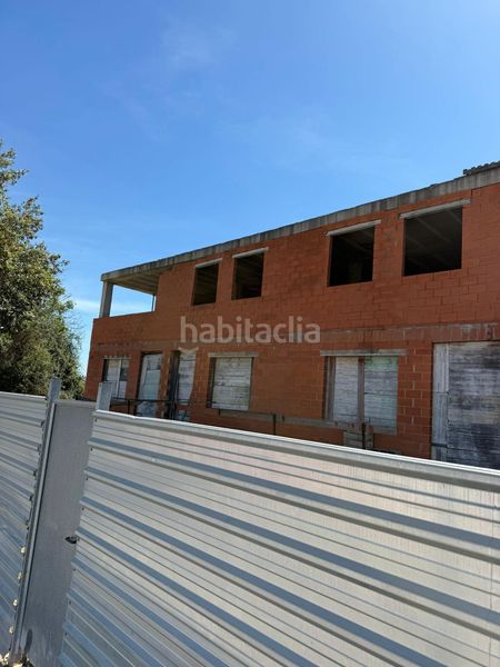 Foto 9909447a-15bc-4468-ba48-35918d052621. Edificio in calle calle senia 218 in Playa-Ben Afeli Almazora / Almassora