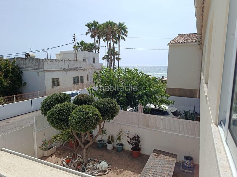 Foto fe819361-f293-4c35-a0d2-bec570f4e24a. Casa adossada amb aparcament piscina a Playa-Ben Afeli Almazora / Almassora