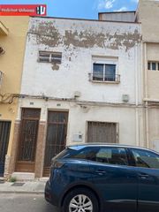 Piso en Ensanche - Parque Santa Rosa. Excelente piso a la venta