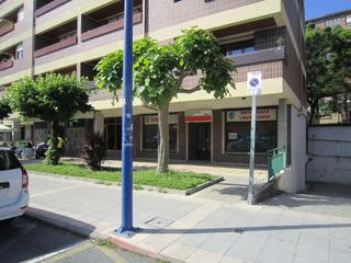 Rent Business premise  Aita elorriaga kalea. Local comercial frente al instituto en mungia.