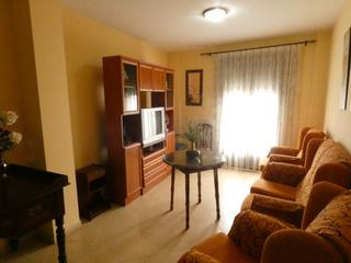 Rent Flat in Azuaga. Piso centrico