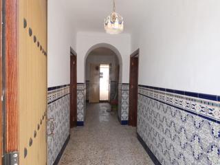 Casa a Ahillones. Casa habitable