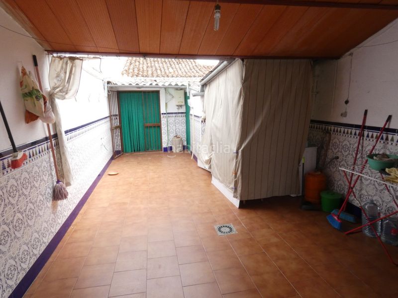 Foto f83e7046-eaff-4c51-8705-ca677215994c. Casa amb aparcament a Azuaga