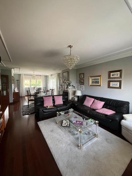 Foto 879e159c-d78b-431a-9b52-c4fa85f2ee90. Maison avec chauffage parking piscine dans Igollo Camargo