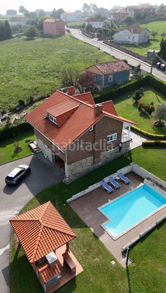 Foto 96fd78a4-1633-485a-95e3-b087daa21f54. Maison avec chauffage parking piscine dans Igollo Camargo