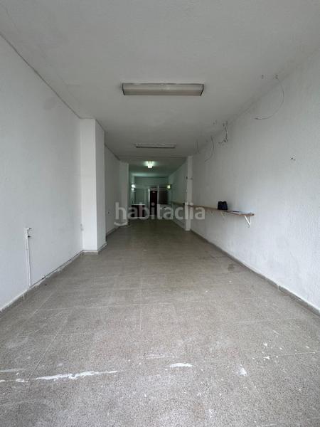 Foto 5451cdf1-c368-4b23-96b2-11eda7e03419. Local comercial a Los Castros Santander