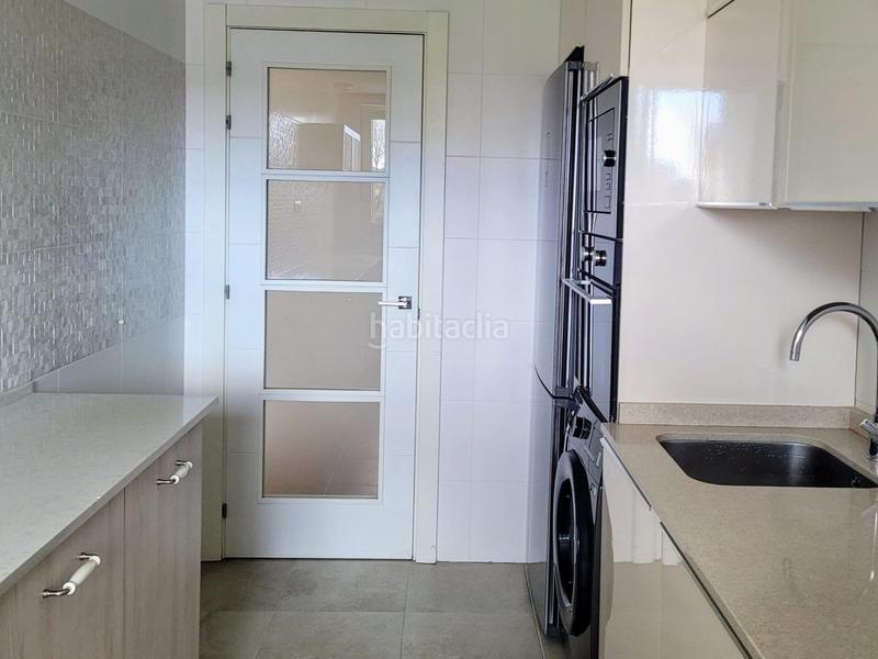 Foto b37d64b7-c106-48b6-b2bf-c711838482d8. Piso  en venta en calle el campizo, 45 en Alisal - San Román Santander