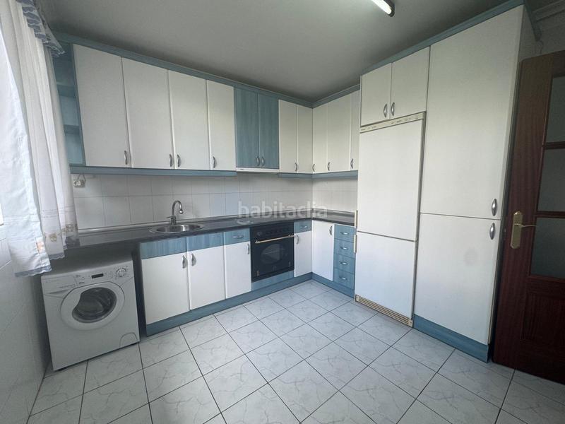 Foto 2452c390-4de5-4034-95a0-55fd03bc1093. Xalet amb calefacció aparcament a Bezana - Prezanes Santa Cruz de Bezana