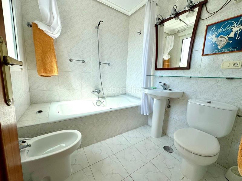 Foto da570658-90c0-490f-a95a-c01bd5a7070e. Xalet amb calefacció aparcament a Bezana - Prezanes Santa Cruz de Bezana