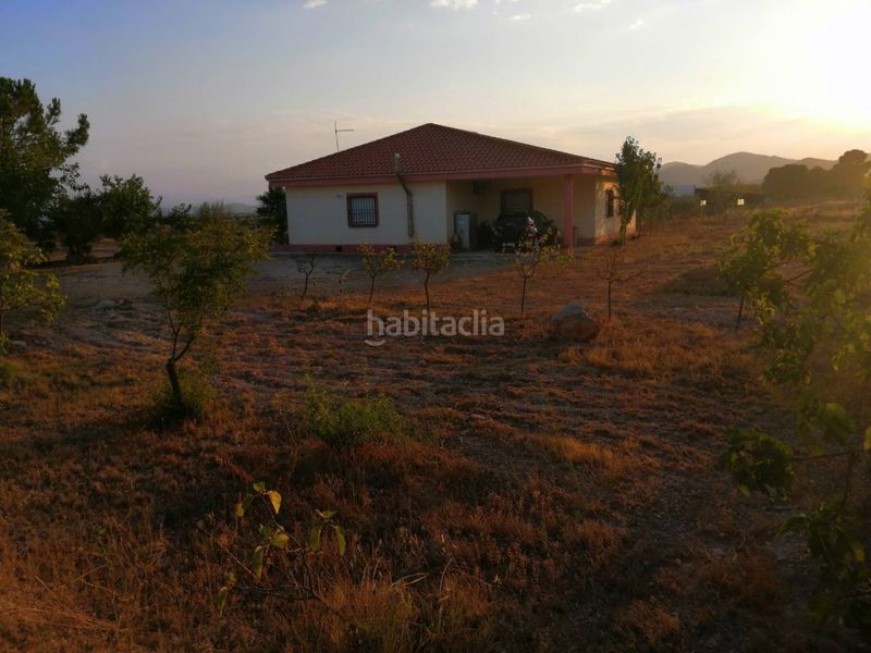 Foto 15139990-9423-4f04-9381-8c3c07082825. Finca rústica a Hellín