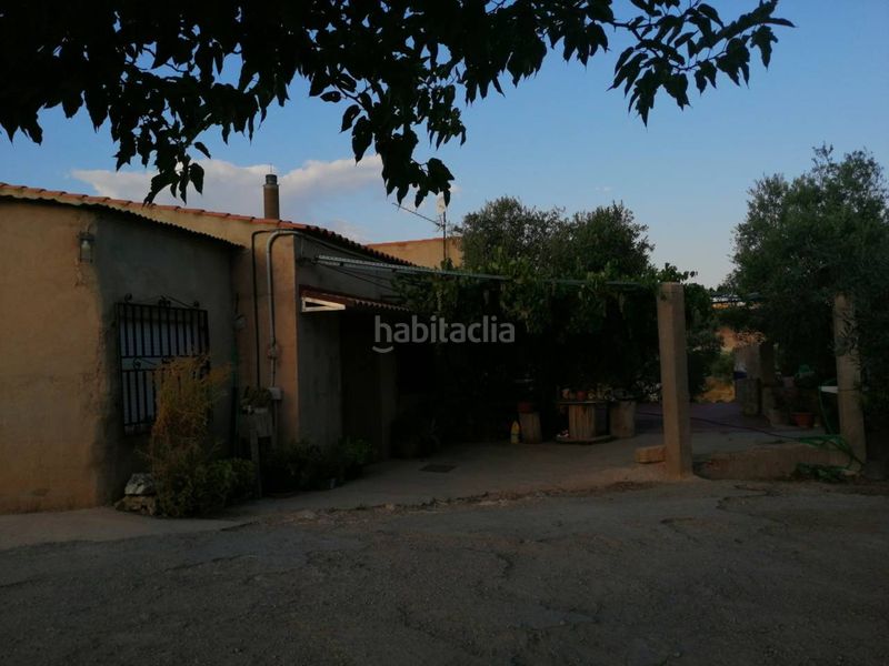 Foto a3a1a909-575a-4237-90ef-f79d91b987c9. Finca rústica a Hellín