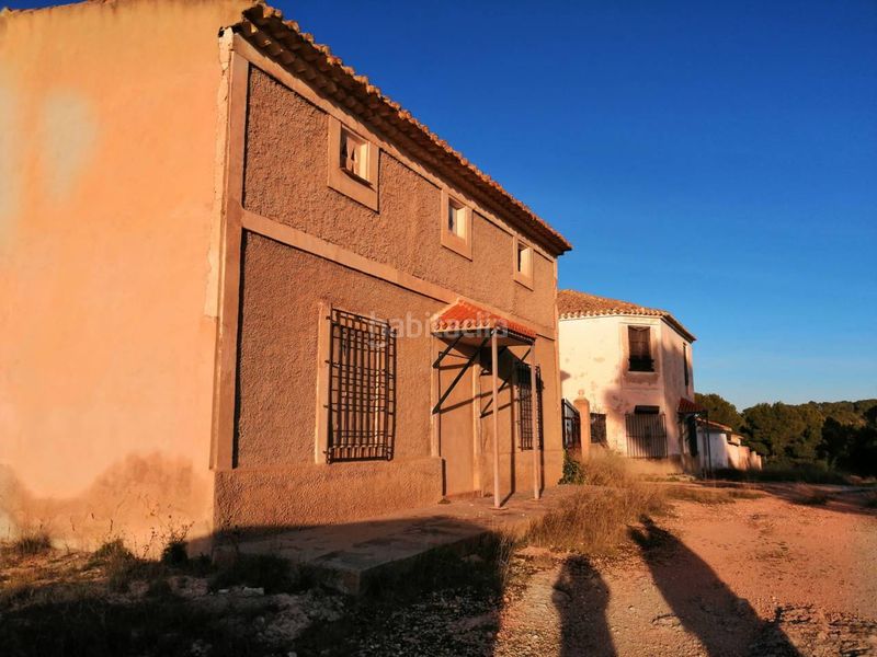 Foto e3d7914f-0846-4300-80a9-704932630f9e. Finca rústica a Albatana