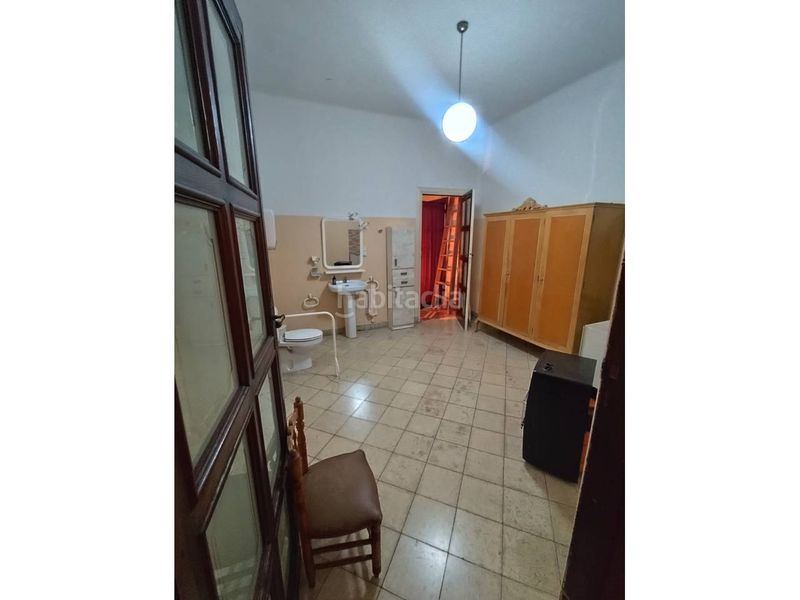 Foto 0ba64083-61e4-42e2-8547-f0d953b1d9ca. Casa aparellada amb aparcament a Hellín