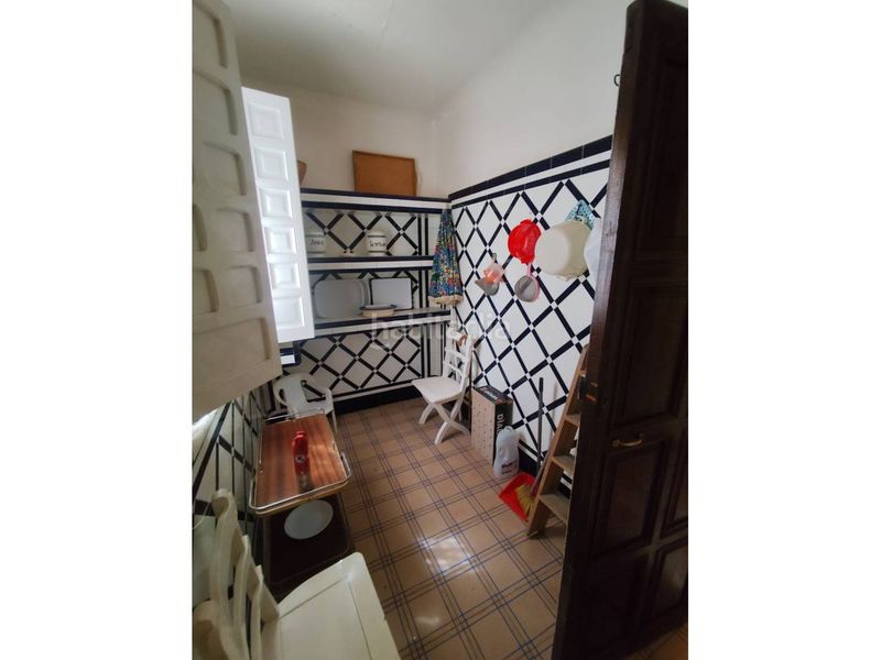 Foto 59a53a3e-5b20-4d48-95ce-22dc9de21ef8. Casa aparellada amb aparcament a Hellín