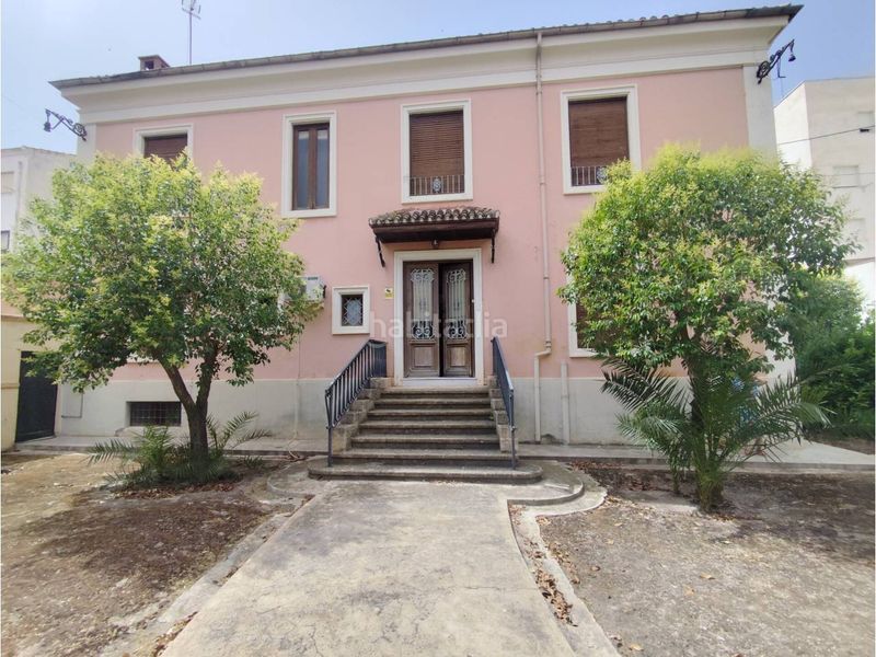 Foto 615e89ab-3495-4a04-aac6-9dcaee1e9de5. Casa aparellada amb aparcament a Hellín