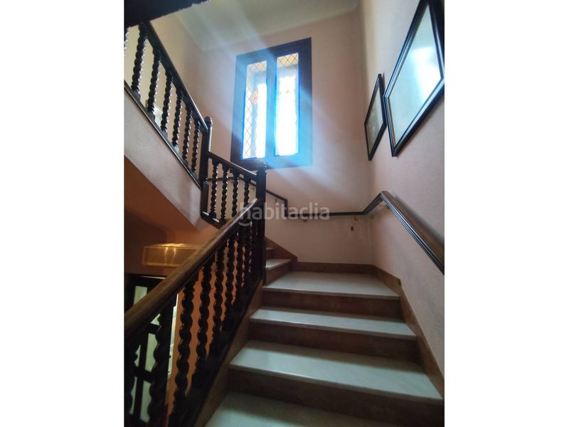 Foto a89406f5-e41c-4734-9fb7-ae349548b33d. Casa aparellada amb aparcament a Hellín