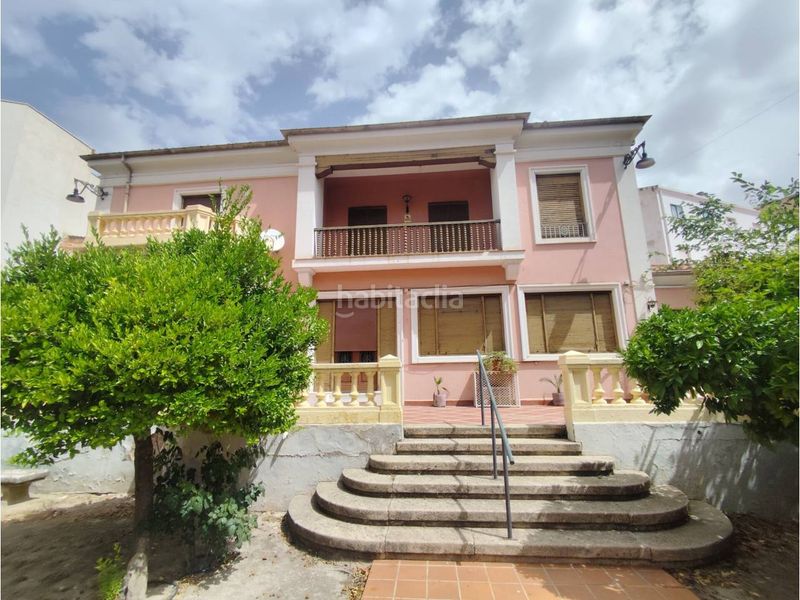 Foto ad845c26-9556-4565-b958-d0d0d53786dd. Casa aparellada amb aparcament a Hellín
