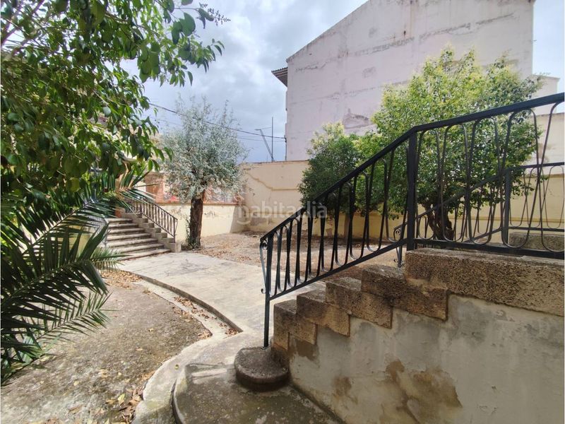 Foto dfd7b738-271f-417a-8ccb-591bf865b0a8. Casa aparellada amb aparcament a Hellín