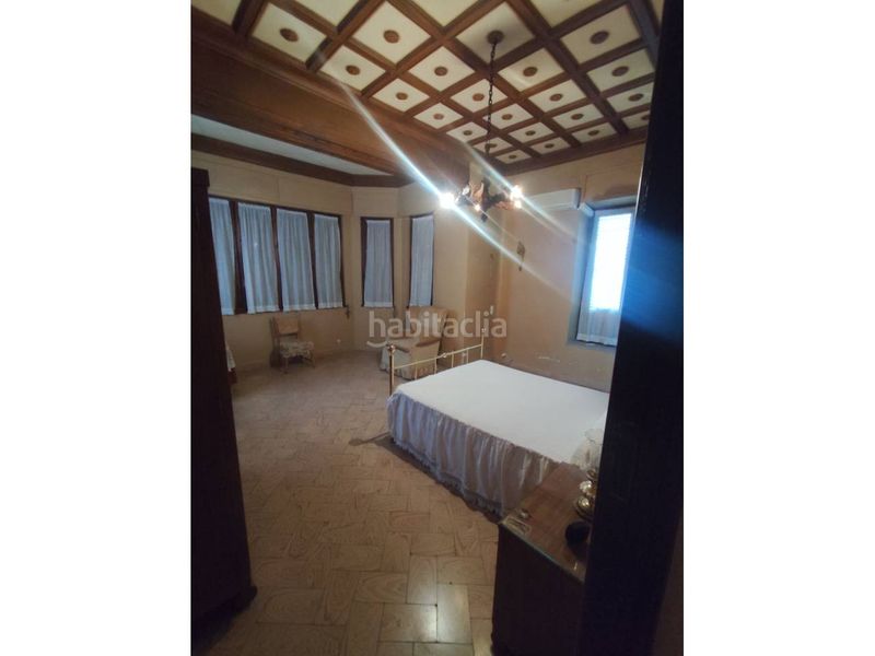 Foto ff56aba6-cd5e-4c49-b28e-5dcce3d46346. Casa aparellada amb aparcament a Hellín