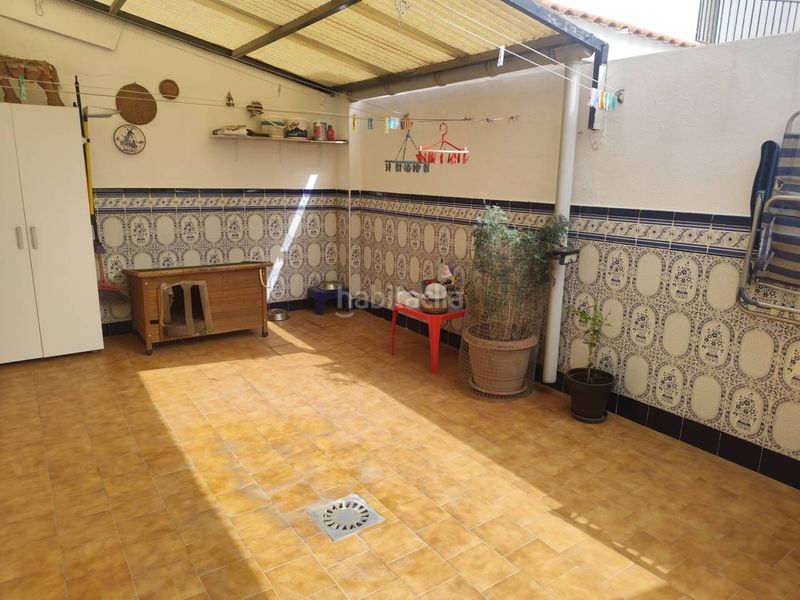 Foto 24365e8c-8681-49e4-b8f3-3eb9f799b7d5. Casa adossada amb aparcament a Hellín