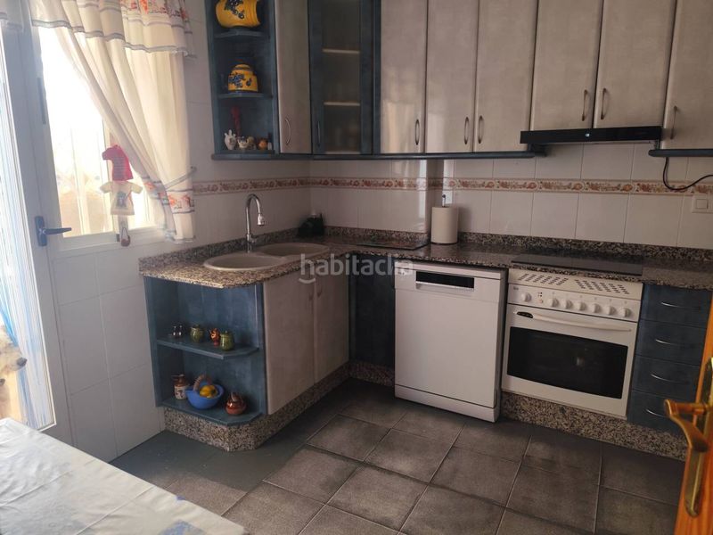 Foto c0fd5556-b169-4c95-a784-f3e06217be2d. Casa adossada amb aparcament a Hellín