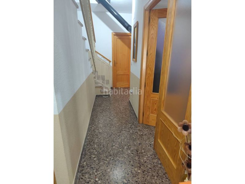 Foto d3dd197c-1fb1-4b69-8893-5edf4a79bf9b. Casa adossada amb aparcament a Hellín