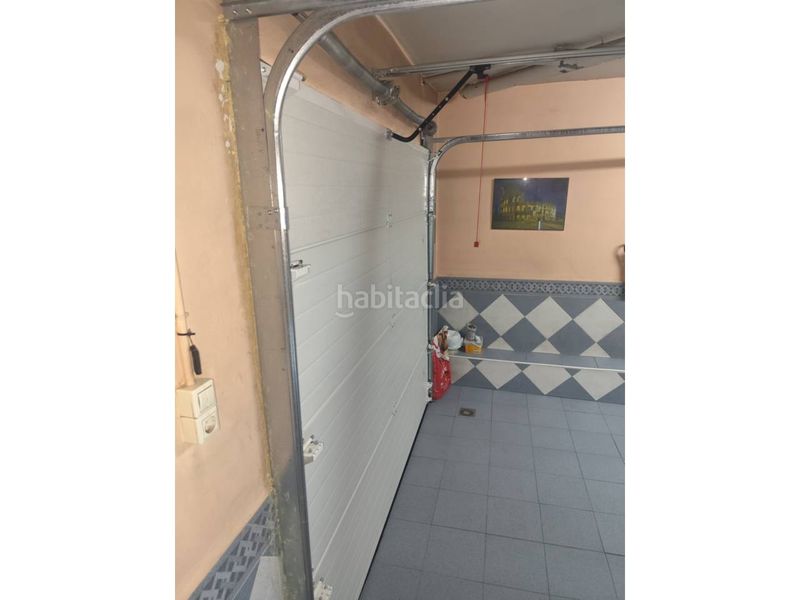 Foto e93626ca-e559-4818-8f6f-84b88f29d87d. Casa adossada amb aparcament a Hellín