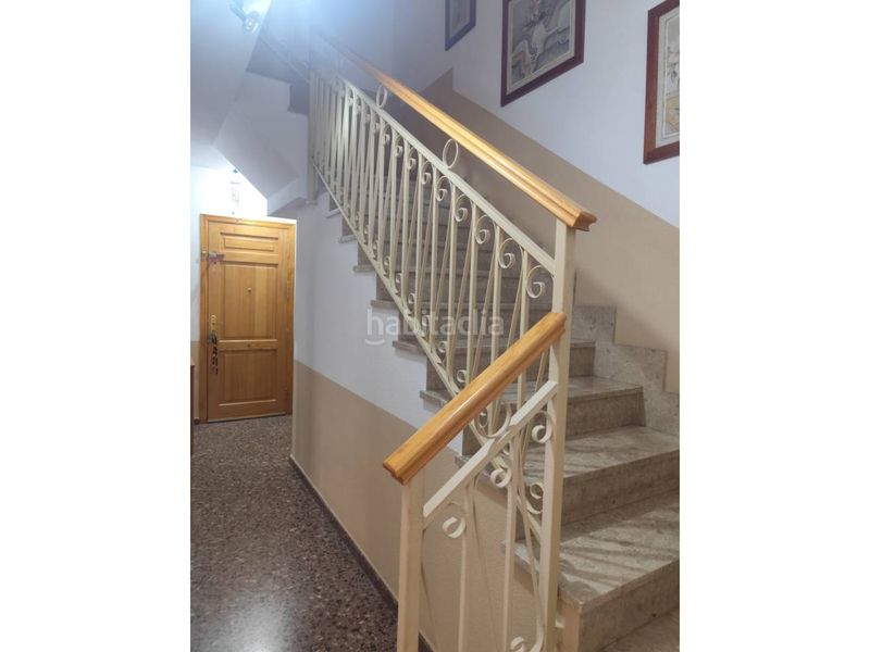Foto ef90772f-9a3f-45d6-9b25-6ea8a884f932. Casa adossada amb aparcament a Hellín