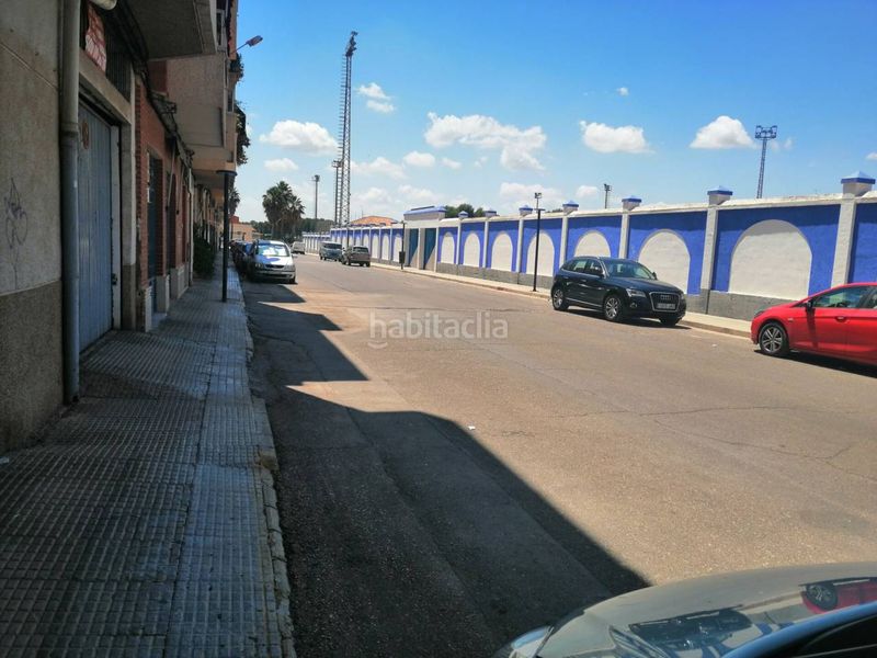 Foto f34013b2-a623-481e-8155-cd75c20a9997. Aparcament cotxe a Hellín