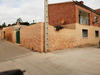 Casa a Hellín. Casa en venta en agra