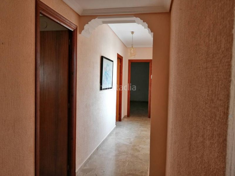 Foto 9ba5ae88-b036-4f20-aa55-9b86571b7e6b. Casa amb aparcament a Hellín