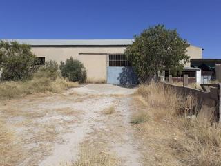 Nau industrial  Calle hellín. Superficie total 1000 m², nave comercial superficie útil 350 m²,