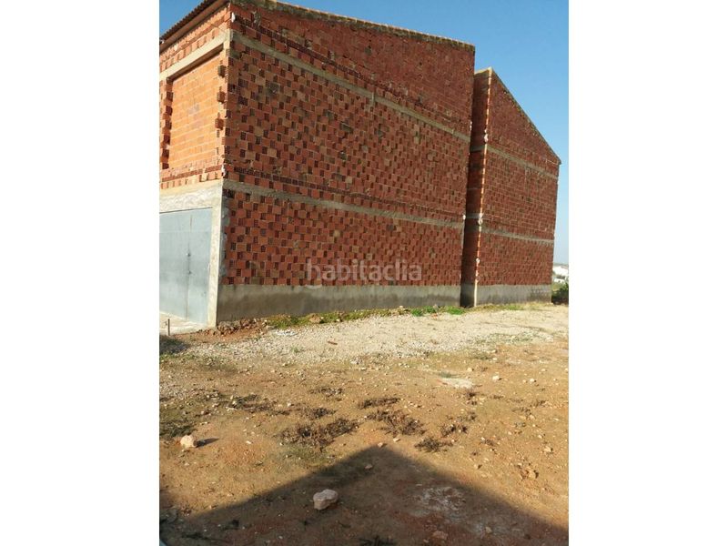Foto feea1505-027e-4117-876e-64a942cddc8a. Edifici a Albatana