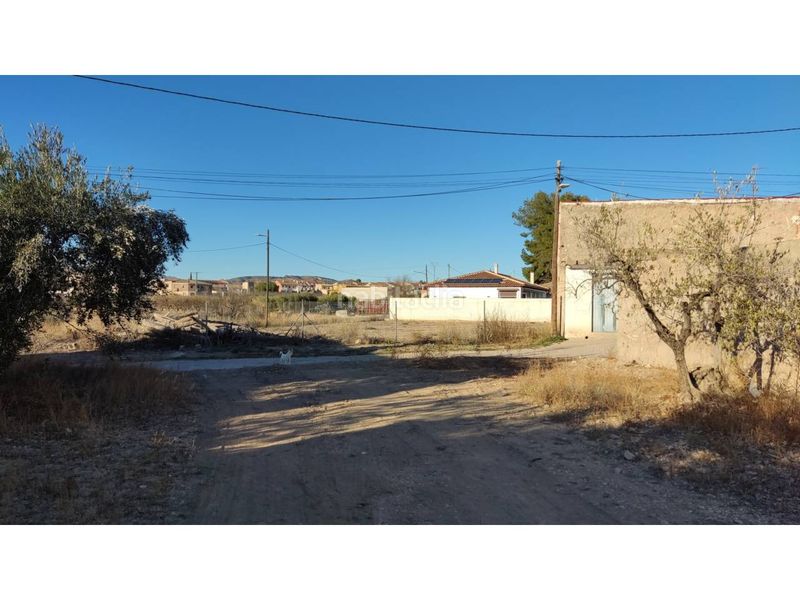Foto 117a06c4-e92f-4978-b5c0-bb4a5ddaae98. Finca rústica terreno urbano en venta. en Hellín