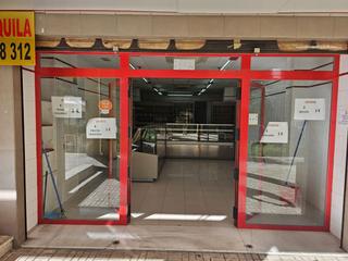 Lloguer Local Comercial en Colores -  Entreparques. Local en alquiler en sevilla este.