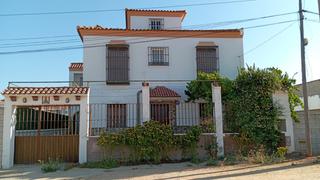 Casa a Rinconada (La). Casa en venta en la rinconada, 6 dormitorios.
