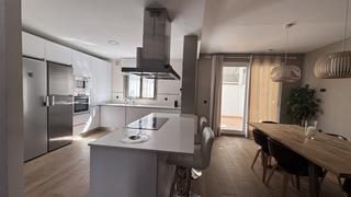 Casa adossada a Torreblanca. Casa adosada en venta en sevilla, 4 dormitorios.