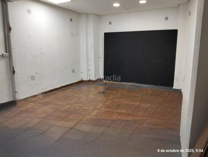 Foto 34448790-cde1-44fd-8600-52d23f8e9969. Lloguer local comercial a Triana Este Sevilla