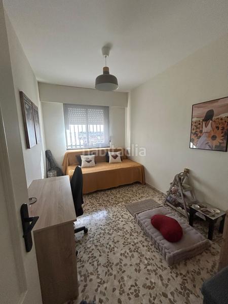 Foto 4b9f69d3-0876-407a-99e5-a4ec95e6b029. Etagenwohnung mit heizung parking in colores - entreparques Sevilla