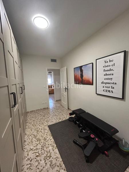 Foto 55eb2665-4d8a-4135-a244-f70741579aa8. Etagenwohnung mit heizung parking in colores - entreparques Sevilla