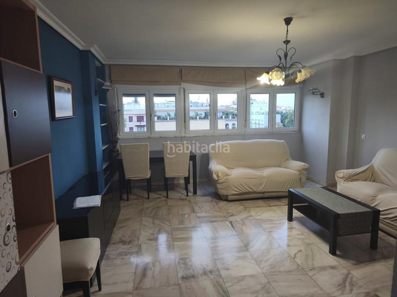 Foto 91fd96f1-80b8-4d4e-8977-e2d55ede70af. Rent flat with parking in San Carlos - San José Sevilla