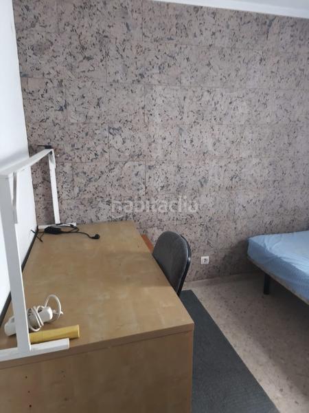 Foto fd32b5c7-56b4-4fb2-8092-dded25e81745. Rent flat with parking in San Carlos - San José Sevilla