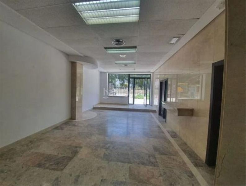 Foto 187be581-46fe-4bac-9667-55a5fa9e9332. Rent business premise in La Buhaira Sevilla