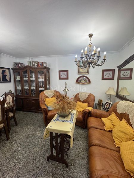 Foto 6350e750-986d-4818-88aa-ee9d44a94b78. Casa amb calefacció aparcament a colores - entreparques Sevilla