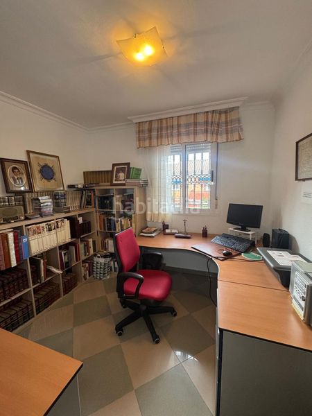 Foto a409d897-831e-4899-ab5b-a6fa0024a929. Casa amb calefacció aparcament a colores - entreparques Sevilla