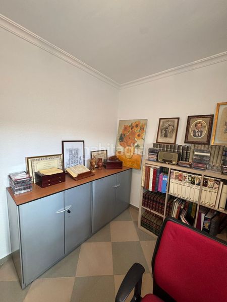 Foto c5d2af74-b79d-44db-8013-bd8d3700997e. Casa amb calefacció aparcament a colores - entreparques Sevilla