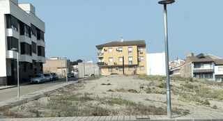 Rent Residential Plot in Mengíbar. Parcela en alquiler en mengíbar.