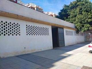 Lloguer Local Comercial a La Carihuela - Los Nidos. Local en alquiler en torremolinos.