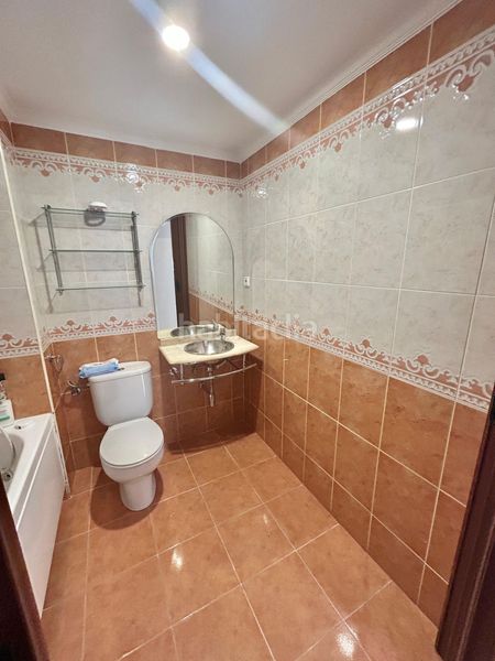 Foto 51ba8e77-4cfc-4dc2-be12-c55bc9e0b0e3. Pis amb aparcament piscina a colores - entreparques Sevilla